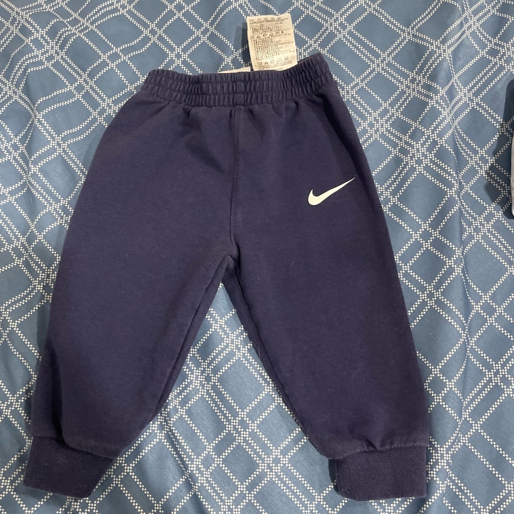 9M Nike pants